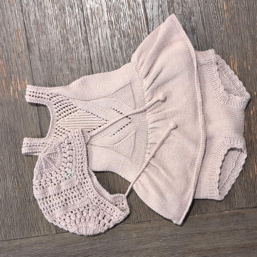 Miou Kids 100% Organic Cotton Knit Baby Romper With Wooden Buttons + Cap/Bonnet